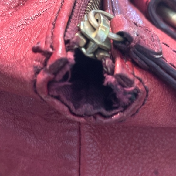 The Sak 100% Leather  Over The Shoulder Purse Hand Bag Red Center Zipper - Picture 5 of 12